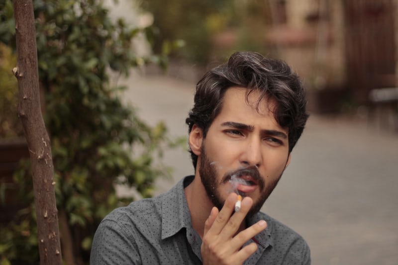 kort, krullen en nonchalant kapsel mannen