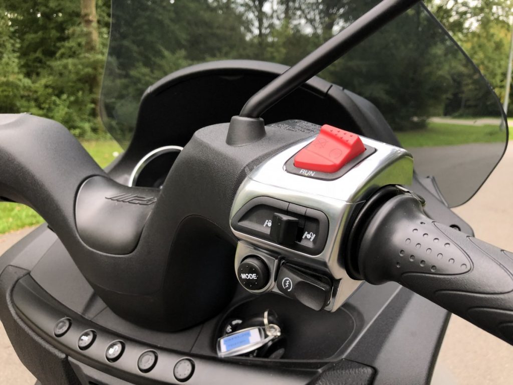 Piaggio MP3 contact